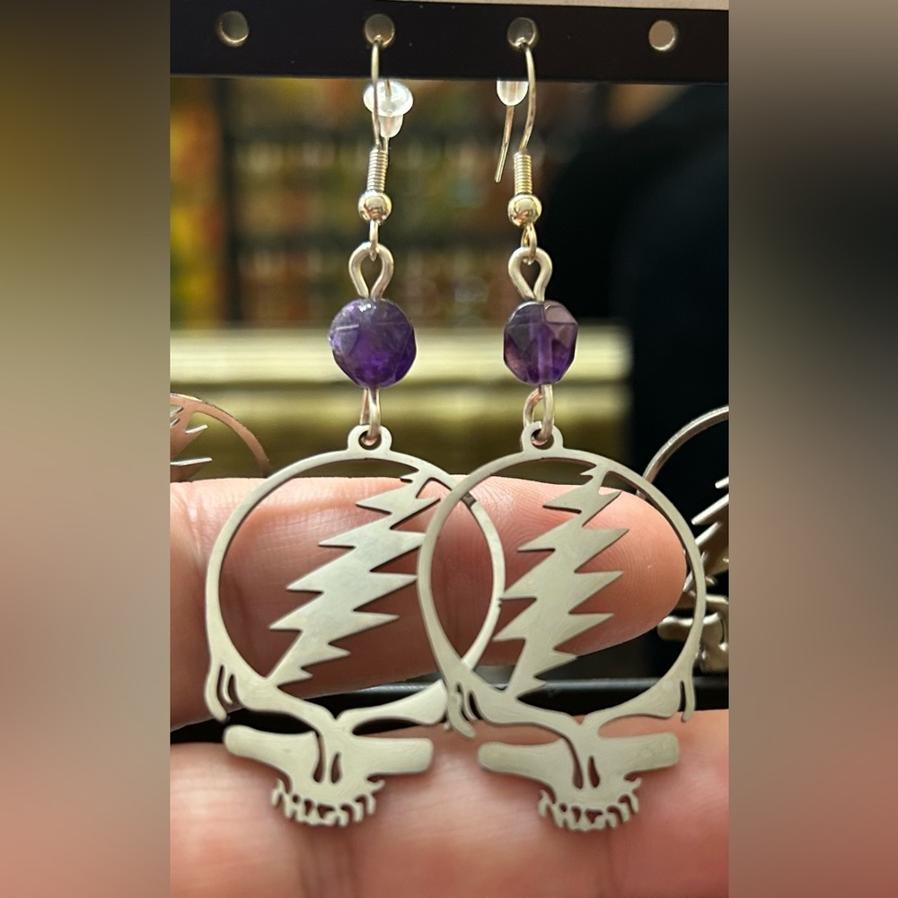 Grateful Dead Stealie hanging earrings with amethyst, Artisan handmade with love
